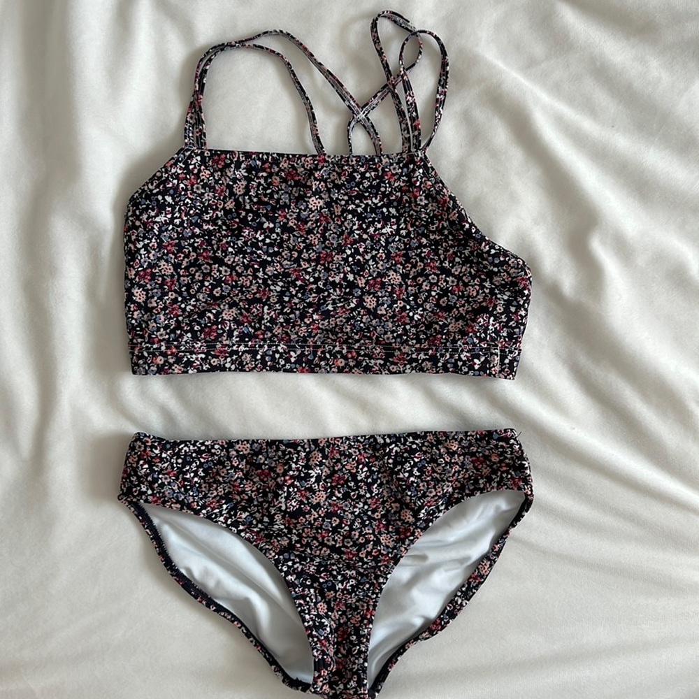 Abrocrombie kids swim suit
